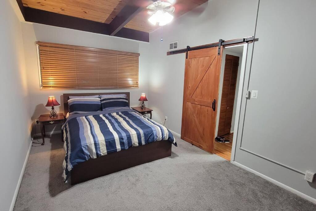 Entire One Bedroom Apartment *