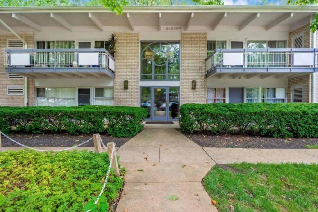 Entire One Bedroom Apartment *